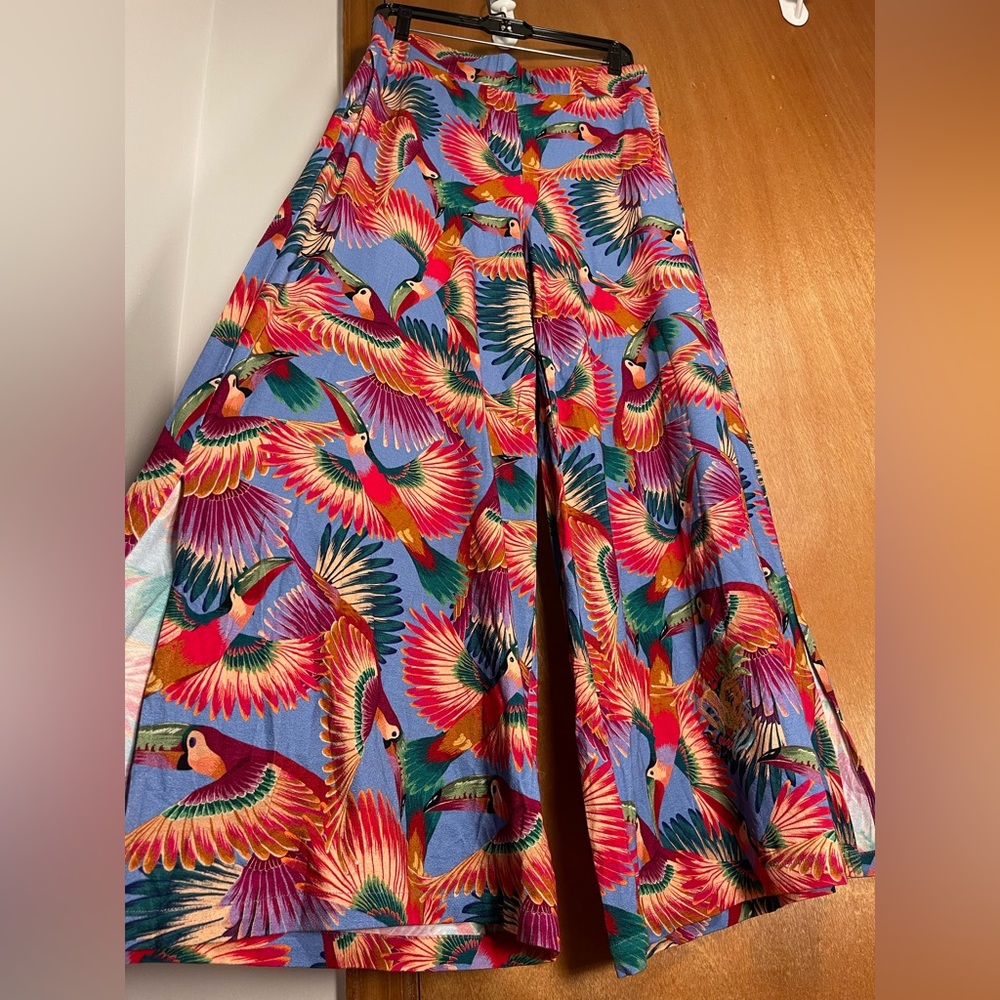 FARM RIO ANTHROPOLOGIE PANTS ARARA